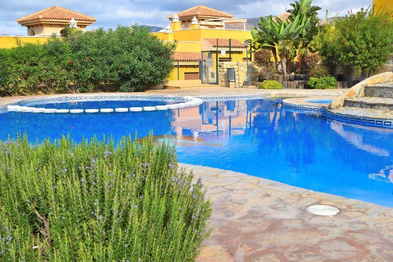 Apartamento Con Hermoso Jardin Y Ac Isla Plana Eksteriør bilde