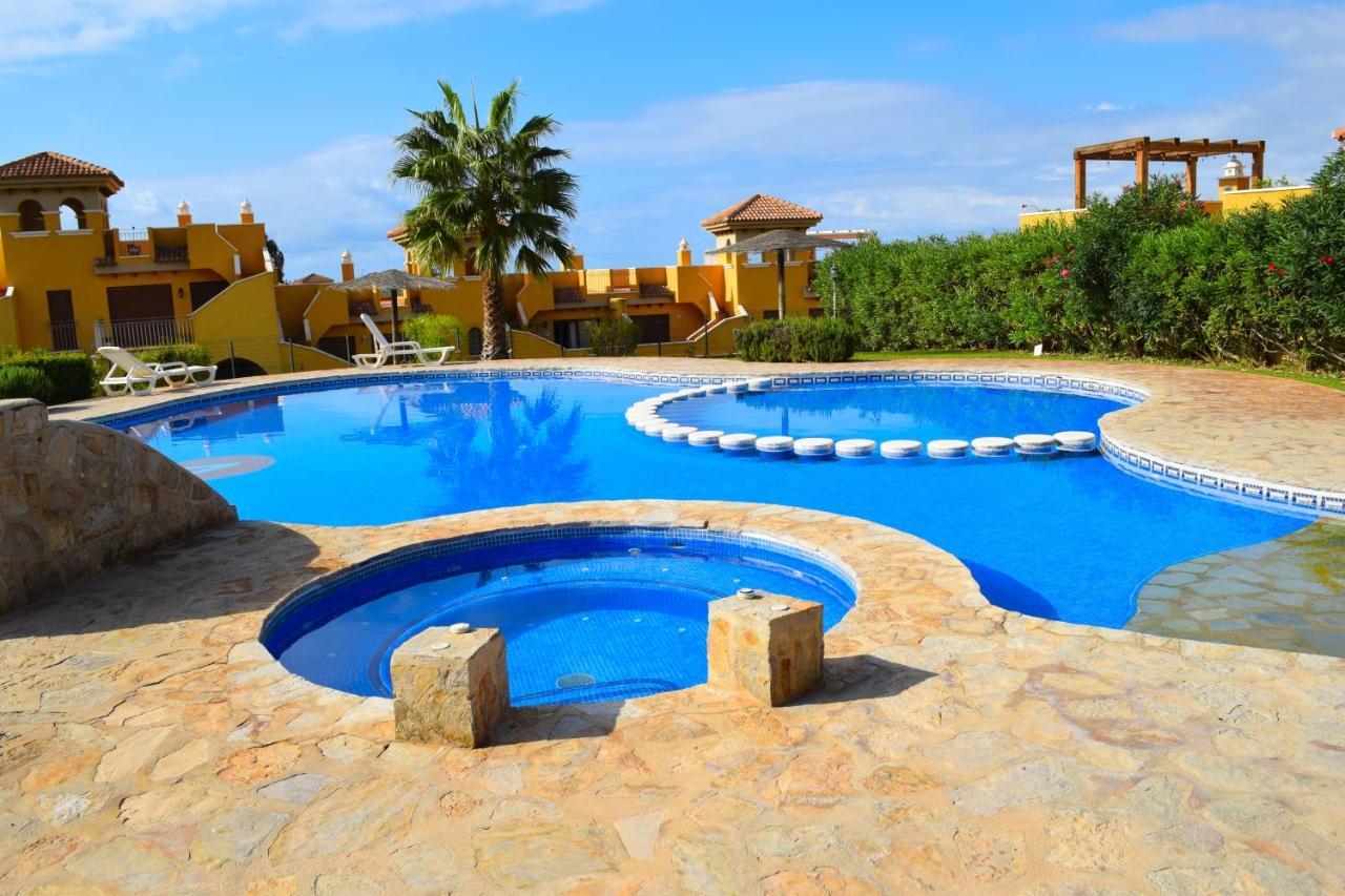 Apartamento Con Hermoso Jardin Y Ac Isla Plana Eksteriør bilde